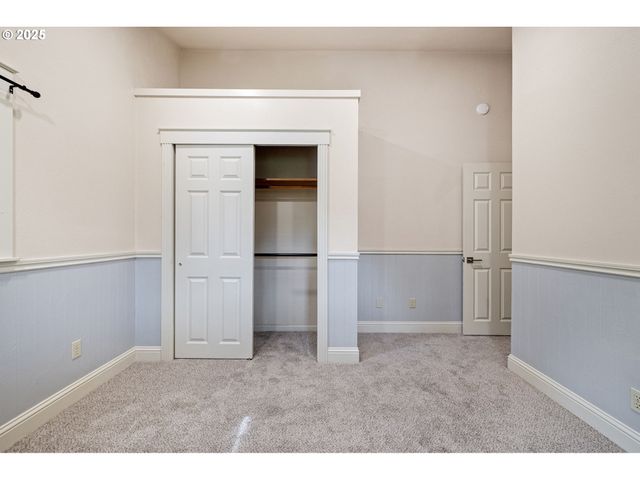 280 ROAN Dr, Eugene, OR 97401