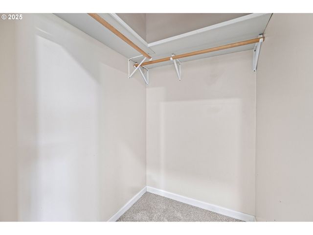 280 ROAN Dr, Eugene, OR 97401