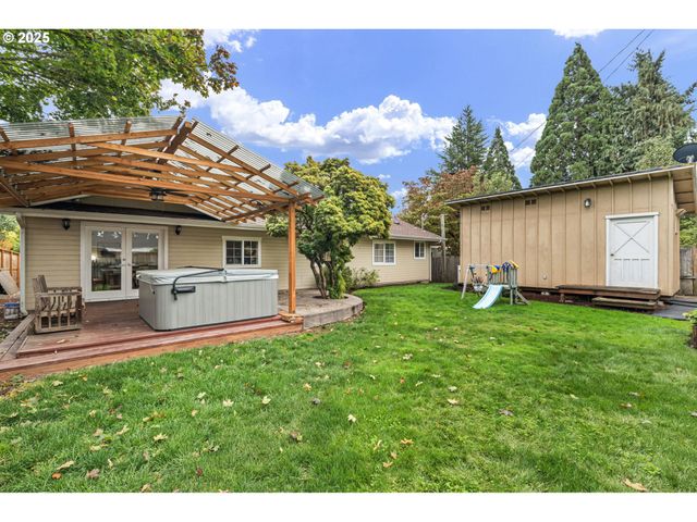 280 ROAN Dr, Eugene, OR 97401