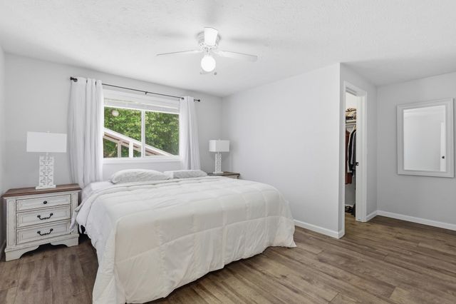 10207 N Arrowhead Dr, Spokane, WA 99208
