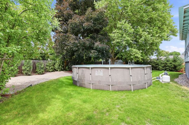 10207 N Arrowhead Dr, Spokane, WA 99208