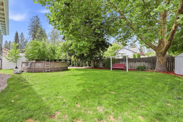 10207 N Arrowhead Dr, Spokane, WA 99208