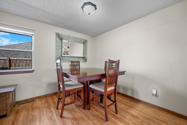 1431 Isdell Street, Bolivar, MO 65613