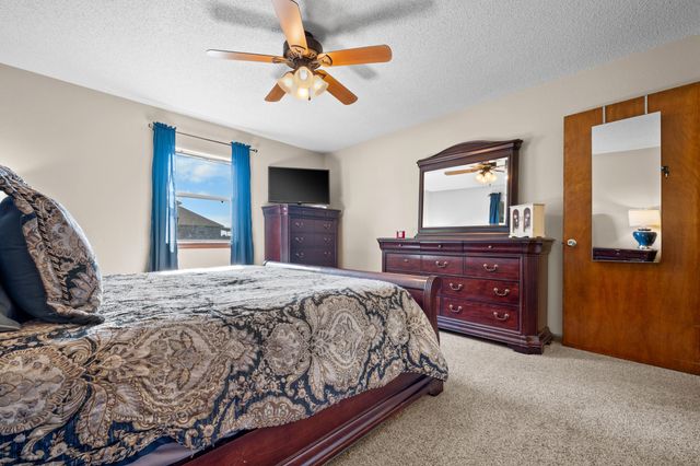 1431 Isdell Street, Bolivar, MO 65613