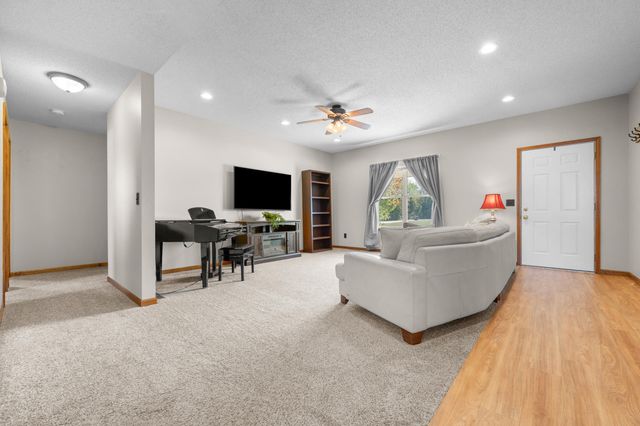 1431 Isdell Street, Bolivar, MO 65613