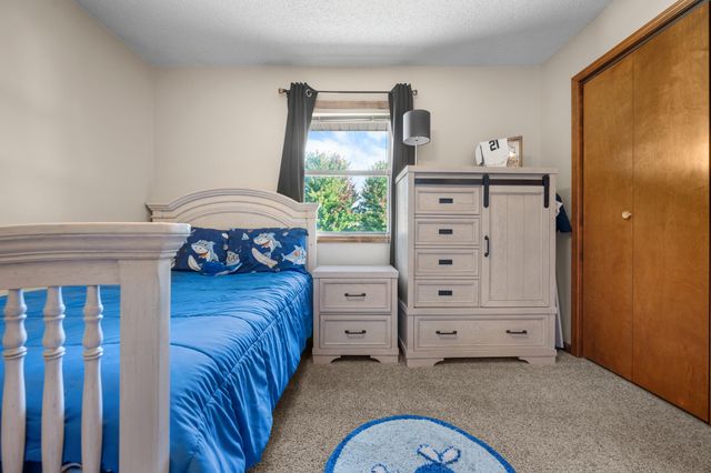 1431 Isdell Street, Bolivar, MO 65613