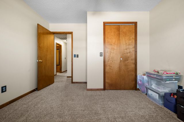 1431 Isdell Street, Bolivar, MO 65613