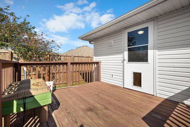 1431 Isdell Street, Bolivar, MO 65613