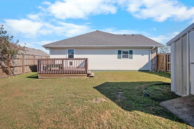 1431 Isdell Street, Bolivar, MO 65613