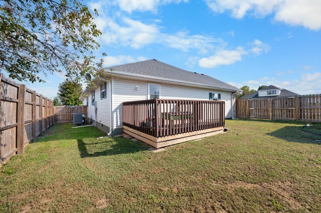 1431 Isdell Street, Bolivar, MO 65613