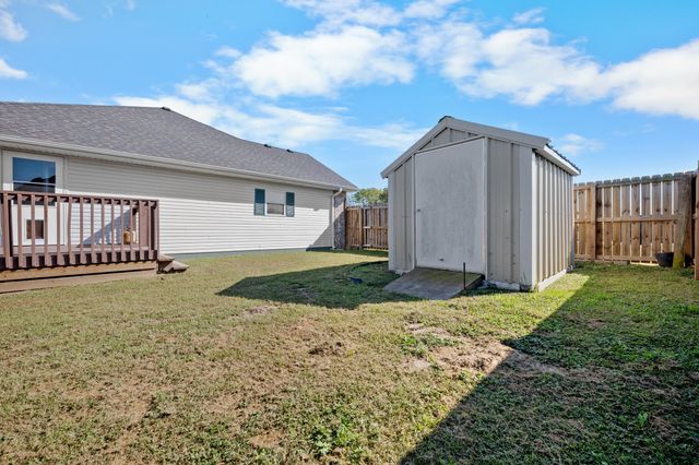 1431 Isdell Street, Bolivar, MO 65613