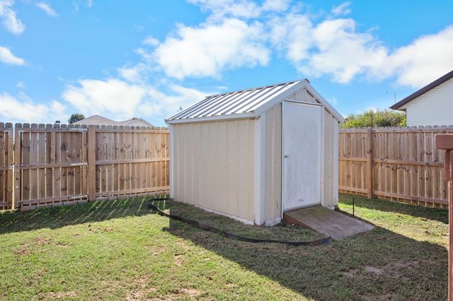 1431 Isdell Street, Bolivar, MO 65613