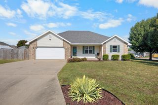 1431 Isdell Street, Bolivar, MO 65613