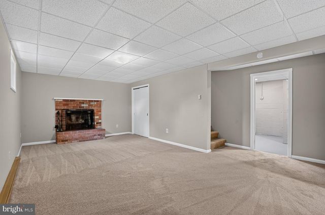 204 AYR ST NW, Leesburg, VA 20176