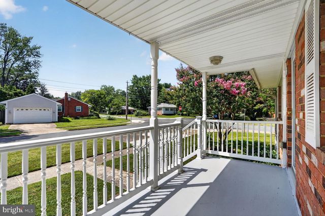 204 AYR ST NW, Leesburg, VA 20176