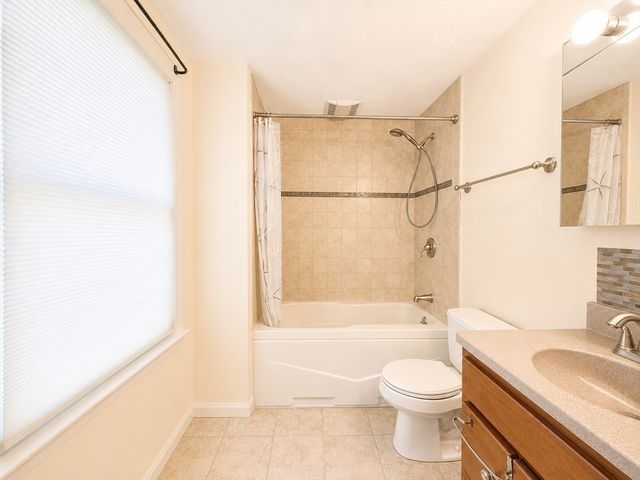 360-A Charles St 1, Malden, MA 02148