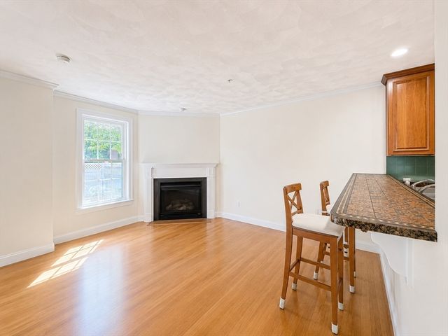 360-A Charles St 1, Malden, MA 02148