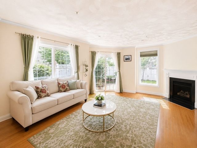 360-A Charles St 1, Malden, MA 02148