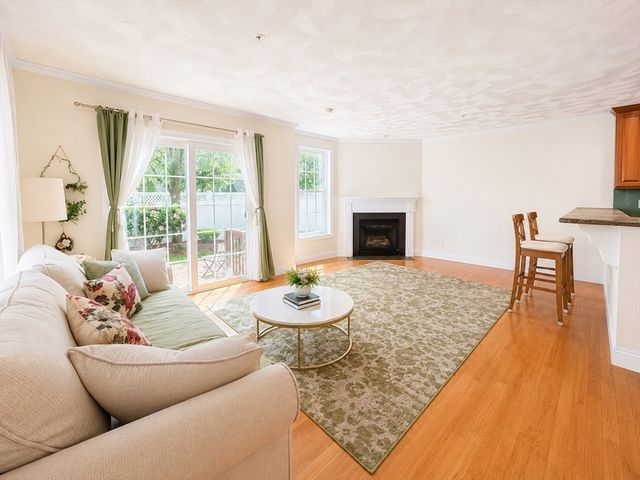 360-A Charles St 1, Malden, MA 02148