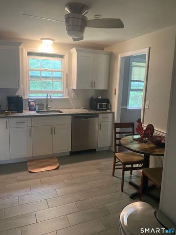 5 Blue Orchard Drive, Middletown, CT 06457