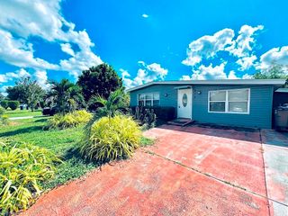 913 Hudson AVE, Lehigh Acres, FL 33936