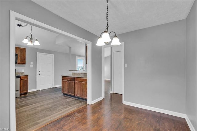 1004 E Russell CT, Newport News, VA 23605