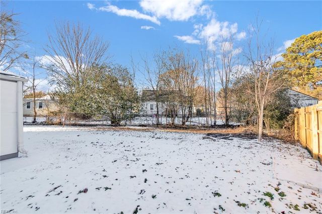 1004 E Russell CT, Newport News, VA 23605