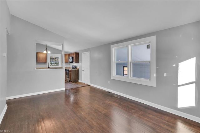 1004 E Russell CT, Newport News, VA 23605