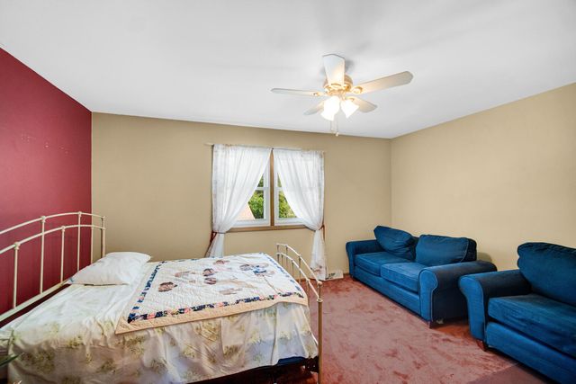 934 Jordan Circle, Schererville, IN 46375
