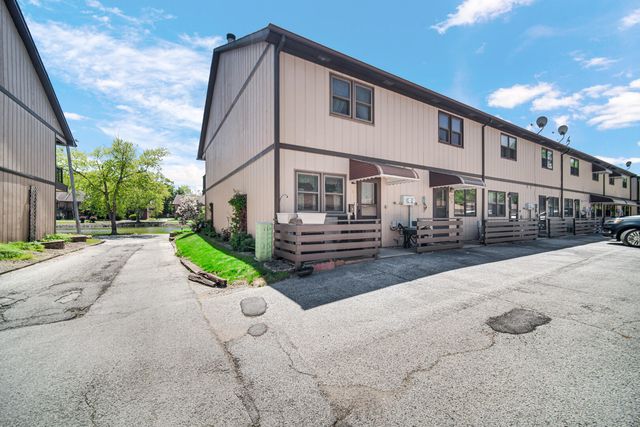 934 Jordan Circle, Schererville, IN 46375