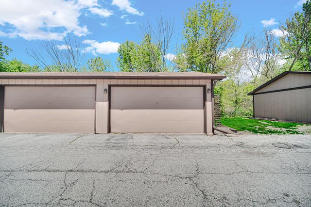 934 Jordan Circle, Schererville, IN 46375