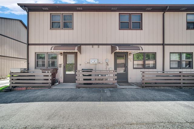 934 Jordan Circle, Schererville, IN 46375