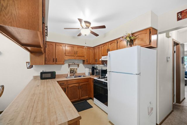 934 Jordan Circle, Schererville, IN 46375