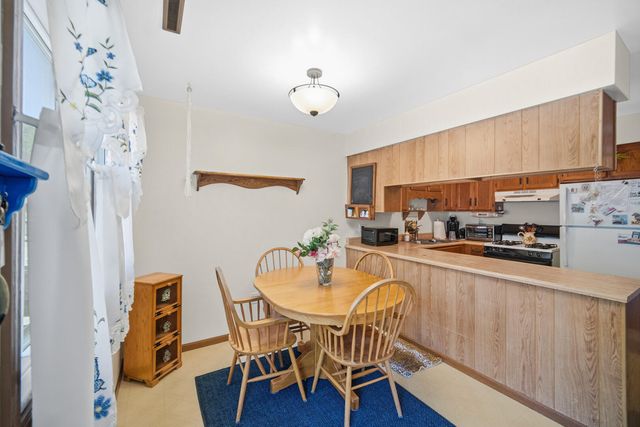 934 Jordan Circle, Schererville, IN 46375