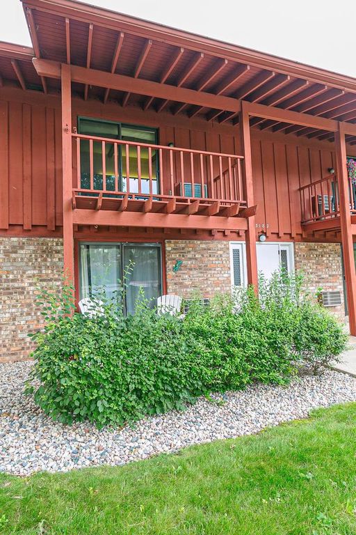 3182 JUSTIN COURT #5, Appleton, WI 54914