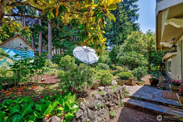 1071 Swanson Way NE, Poulsbo, WA 98370