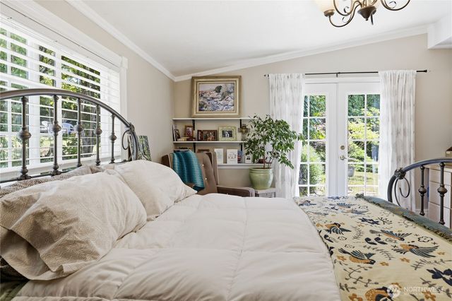 1071 Swanson Way NE, Poulsbo, WA 98370