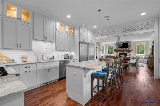 323 PINE CONE AVE, Spearfish, SD 57783