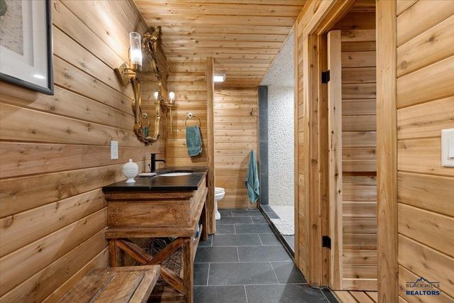 323 PINE CONE AVE, Spearfish, SD 57783