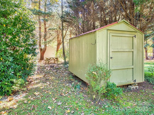 182 Laurel Branch Road, Maggie Valley, NC 28751