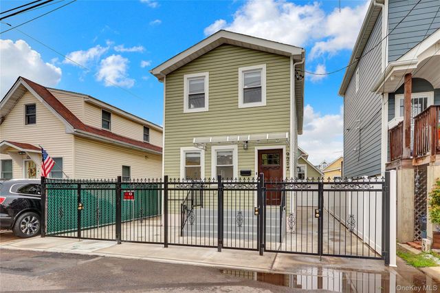 9977 164th Drive, Howard Beach, NY 11414