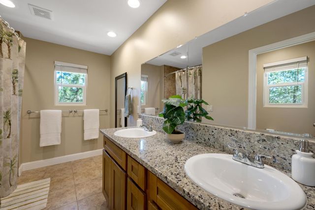 21895 One Fine Pl, Colfax, CA 95713