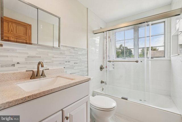 22 BALLAD LN, Willingboro, NJ 08046