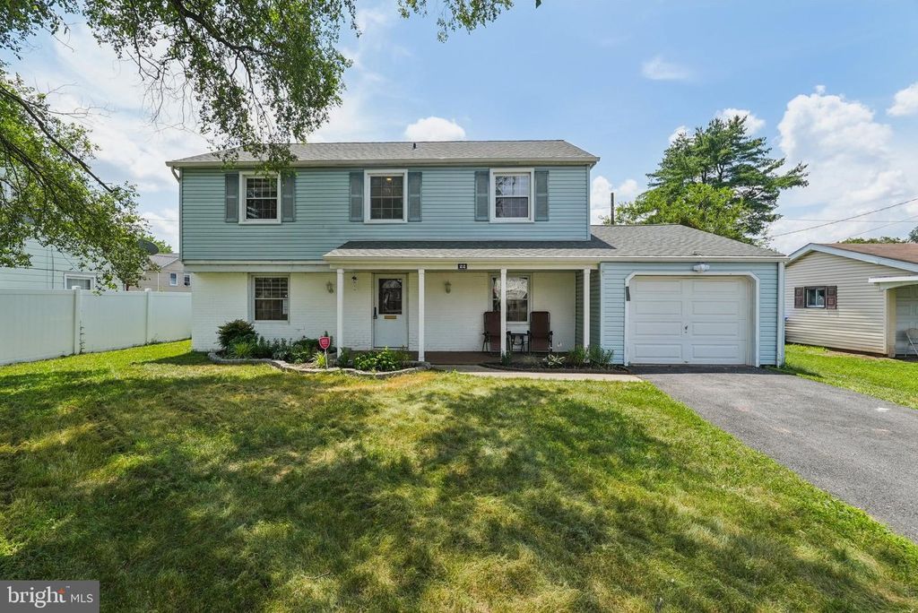 22 BALLAD LN, Willingboro, NJ 08046