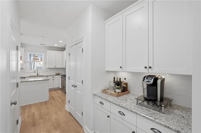 1504 Bungalow Lane NW, Atlanta, GA 30318