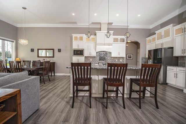 58 Russel Ridge Road, Nixa, MO 65714