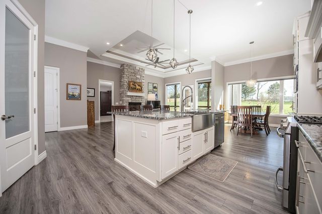 58 Russel Ridge Road, Nixa, MO 65714