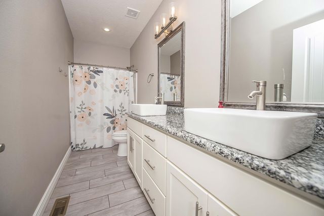 58 Russel Ridge Road, Nixa, MO 65714