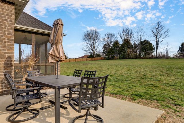 58 Russel Ridge Road, Nixa, MO 65714