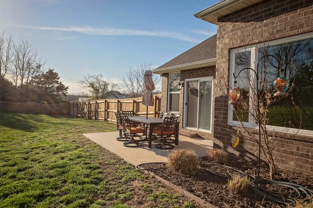 58 Russel Ridge Road, Nixa, MO 65714